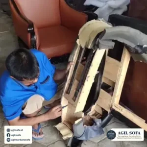 Tips Perawatan Sofa: Jaga Keindahan dan Kenyamanan Sofa Kesayangan Anda